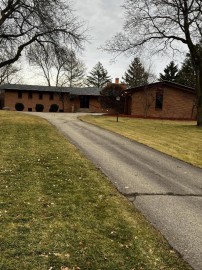 349 Spring Ln, Delavan, WI 53115-1671