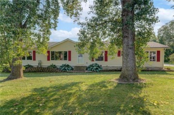 208 South Oak Street, Wheeler, WI 54772