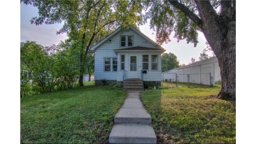 719 Fleming Avenue Eau Claire, WI 54701 by Property Executives Realty $179,900