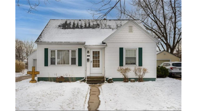 2113 Valmont Avenue Eau Claire, WI 54701 by Donnellan Real Estate $199,900