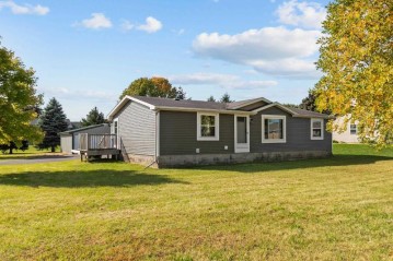 500 Pheasant Drive, New London, WI 54961-0000