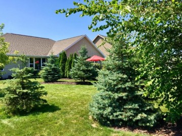 644 Pebblestone Circle, Hobart, WI 54155