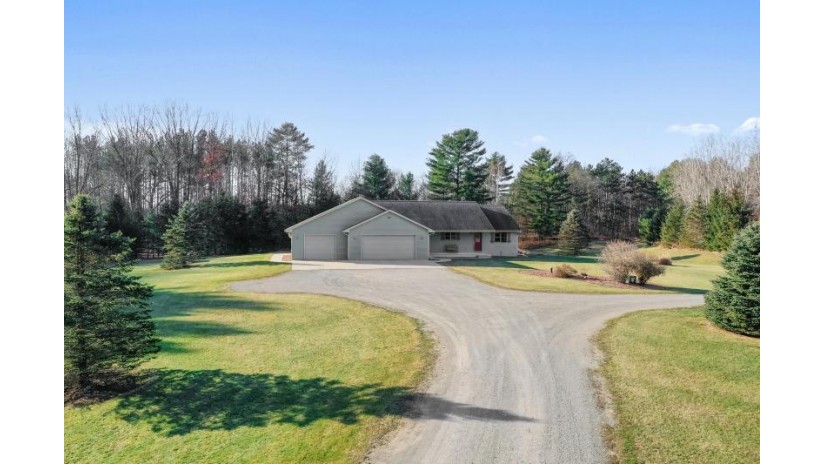 3371 Froelick Road Pensaukee, WI 54101 by Dallaire Realty - Office: 920-569-0827 $439,900