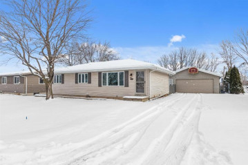 316 Mckinley Avenue, Omro, WI 54963-1740