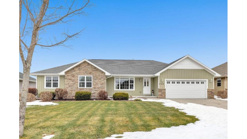 624 Pebblestone Circle Hobart, WI 54155 by Shorewest Realtors $354,900