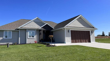 N6313 Tradewinds Cir, Beaver Dam, WI 53916