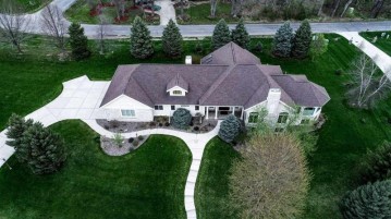 4584 Signature Dr, Westport, WI 53562-2362