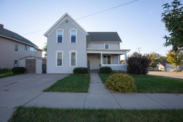 305 S Jefferson St, Lancaster, WI 53813