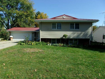 1155 Hollman St, Platteville, WI 53818-0000