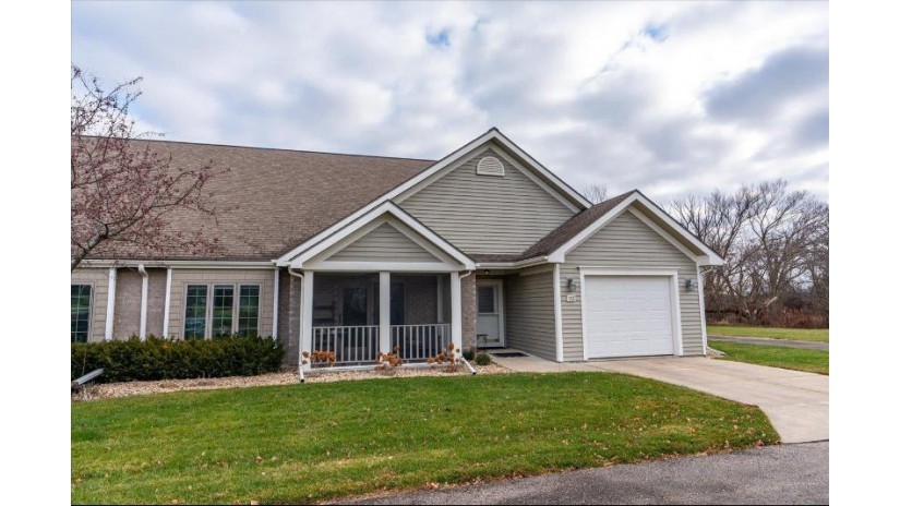 113 Waverly Dr Cambridge, WI 53523 by First Weber Inc - HomeInfo@firstweber.com $239,900