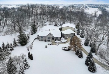 5942 County Road K, Westport, WI 53597