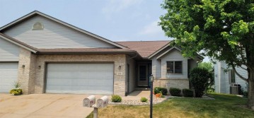 25 Village Homes Drive, Waunakee, WI 53597