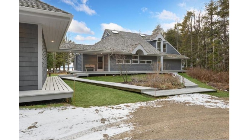 9859 Marshalls Point Bay Rd Sister Bay, WI 54234 by Professional Realty Of Door County - 9208544994 $1,595,000