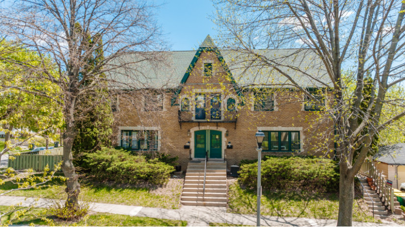 3564 N Frederick Ave 3566 Shorewood, WI 53211 by Shorewest Realtors $789,900