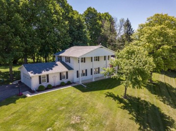 712 Forest Dr, Mayville, WI 53050