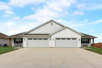 2814 Granite Ct, Sheboygan, WI 53081