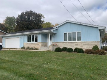 254 Roosevelt St, Valders, WI 54245