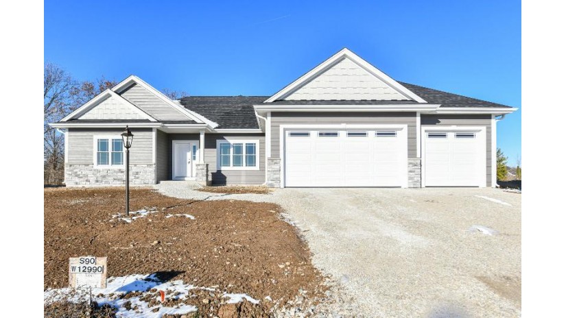 S90W12990 Boxhorn Dr Muskego, WI 53150 by Gregg Schmidt Realty LLC $589,000