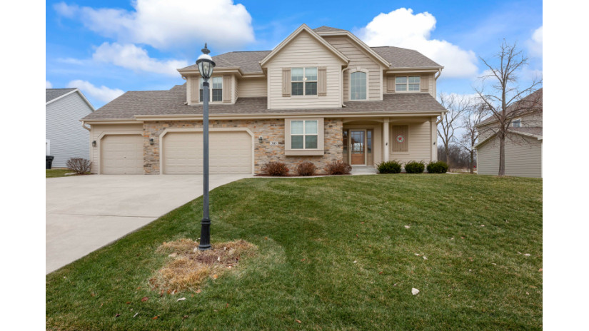 305 Century Oak Dr Waukesha, WI 53188 by Shorewest Realtors $600,000