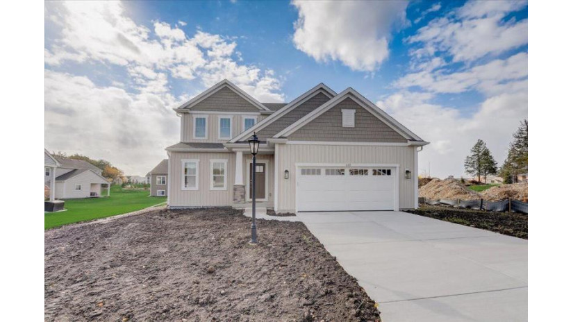 609 Cherry Ct Hartland, WI 53029 by Harbor Homes Inc $434,900