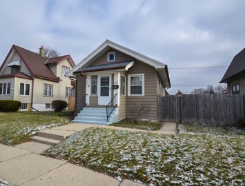 1956 S 59th St, West Allis, WI 53219