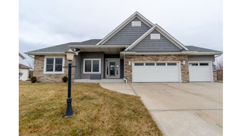 2148 Penbrook Dr Mount Pleasant, WI 53406 by Shorewest Realtors $424,900