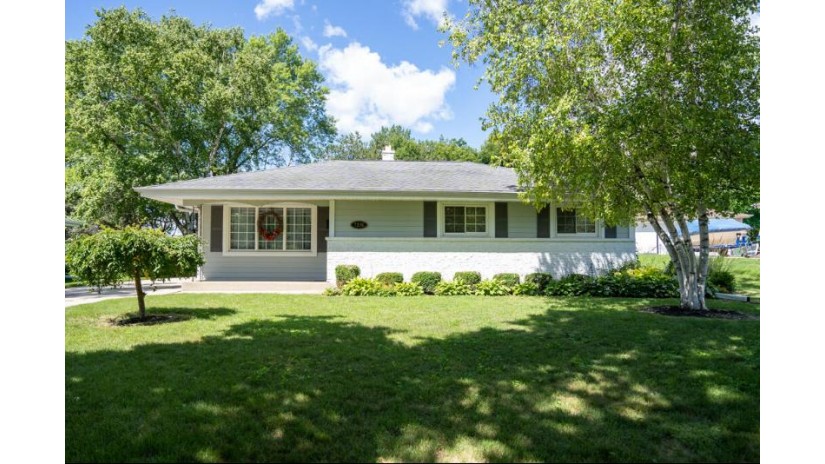 7216 Dorchester Ln Greendale, WI 53129 by Keller Williams Realty-Milwaukee Southwest - 262-599-8980 $310,000