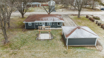 2301 W Woodward Dr, Oak Creek, WI 53154-3642