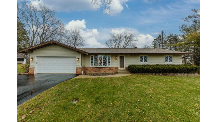 14460 Thomas Jefferson Ct Elm Grove, WI 53122 by The Stefaniak Group, LLC $455,000