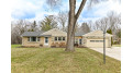 17714 W West View Ln New Berlin, WI 53146 by Shorewest Realtors $362,000