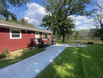 4035 W Riverside Dr, Fulton, WI 53534-8651