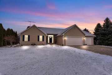 N7677 Redtail Ln, Taycheedah, WI 53049