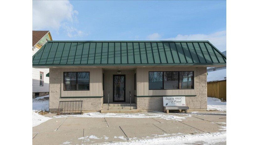 219 E Main St Mishicot, WI 54228 by Choice Commercial Real Estate LLC $88,500