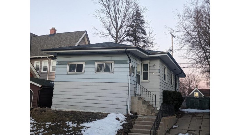 2564 N Hubbard St Milwaukee, WI 53212 by NON MLS $52,000
