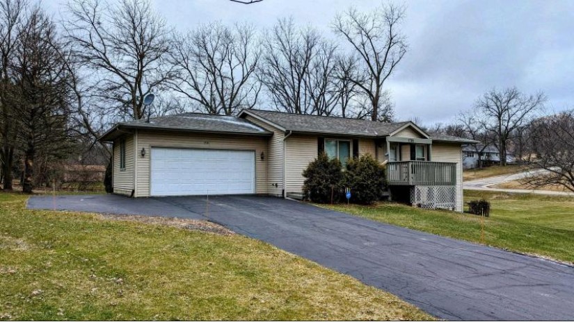 1781 Darby Lane Lake Summerset, IL 61019 by Best Realty $169,000