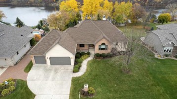 1041 Crestview Drive, Wrightstown, WI 54180