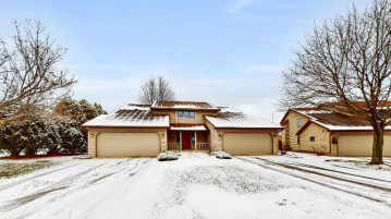 2351 Cedar Ridge Court D, Ashwaubenon, WI 54313