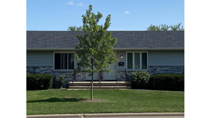 616-618 N Main St Lodi, WI 53555 by Restaino & Associates Era Powered - Pref: 608-206-7417 $329,000