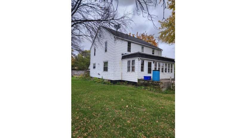 144 E Union St Lone Rock, WI 53556 by Great Rock Realty Llc - steveevers@greatrockrealty.com $144,900