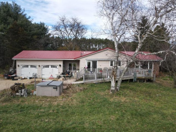 N4598 Traut Rd, Lowville, WI 53960