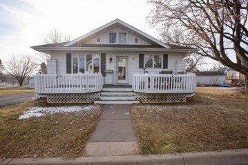 341 Arbor St, Benton, WI 53803