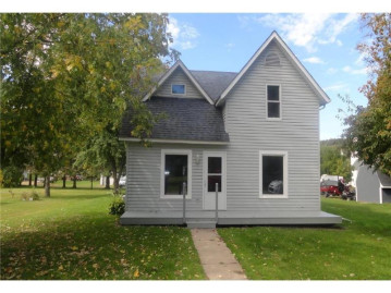 317 South Clark St, Elmwood, WI 54740