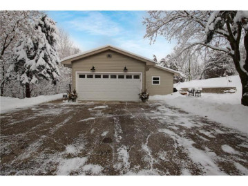 N7618 950th St, River Falls, WI 54022