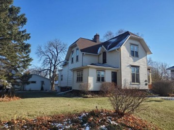 908 Milwaukee St, Kewaunee, WI 54216