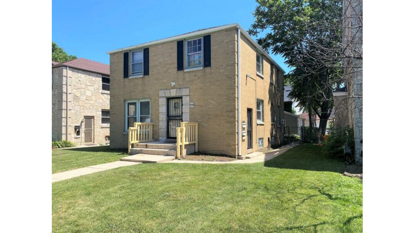 4023 W Roosevelt Dr 4025 Milwaukee, WI 53216 by MAP Realty Group LLC $189,000