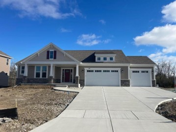 9594 S Bergamont Dr, Franklin, WI 53132