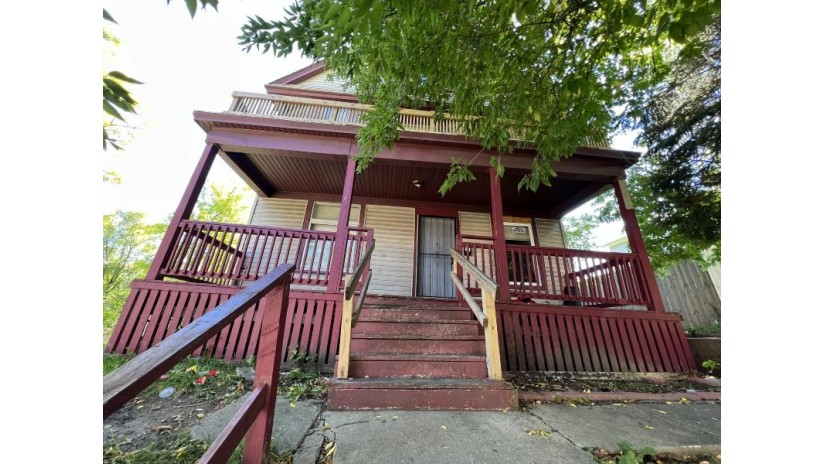 3303 W Walnut St Milwaukee, WI 53208 by Premier Point Realty LLC $65,000