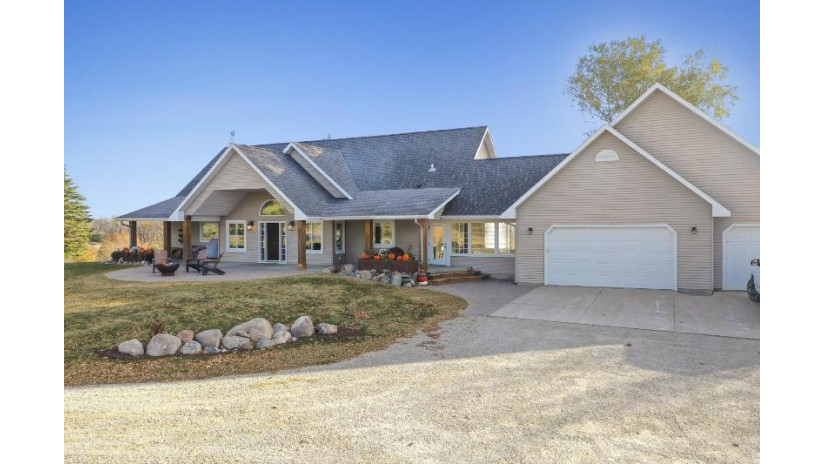 13336 Mill Creek Rd Se Chatfield, MN 55923 by Weiss Realty, LLC $925,000