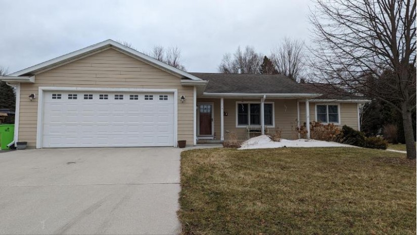 1411 Meadowbrook Dr Cleveland, WI 53015 by HomeWire Realty $359,900