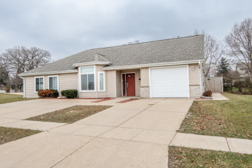 1501 Commonwealth Dr 1503, Fort Atkinson, WI 53538-3109